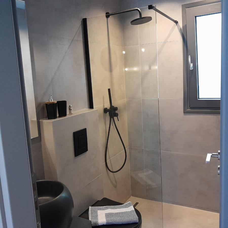 Brand New Flat Near De Bosset Bridge, Argostoli Apartman Kültér fotó