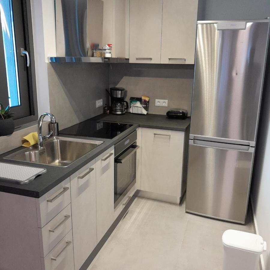 Brand New Flat Near De Bosset Bridge, Argostoli Apartman Kültér fotó